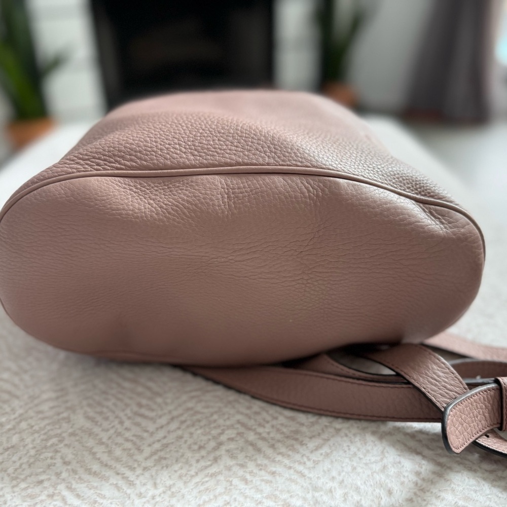 Gucci Pink Leather Drawstring Backpack - Picture 5 of 12